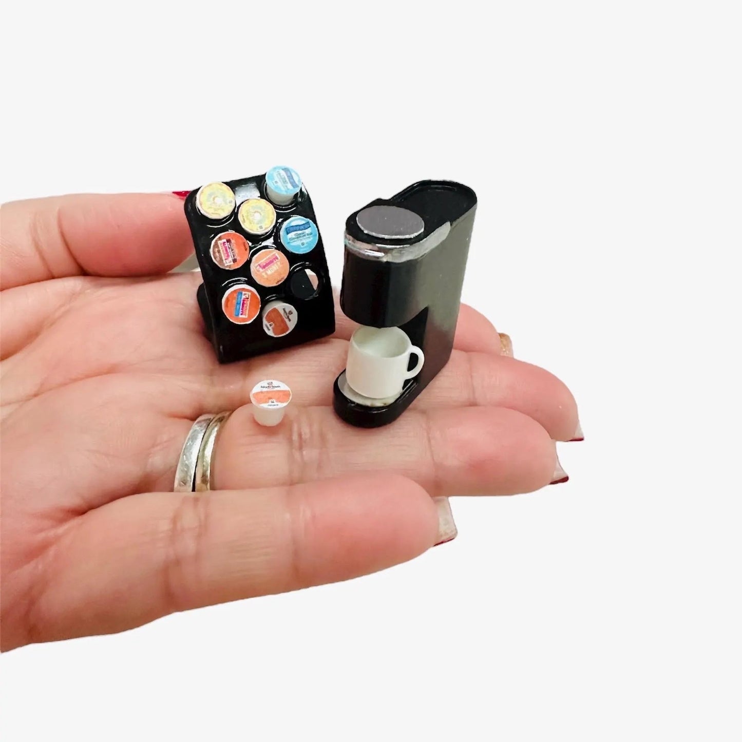 1:12 Scale Miniature Black Coffee Pods and Machine