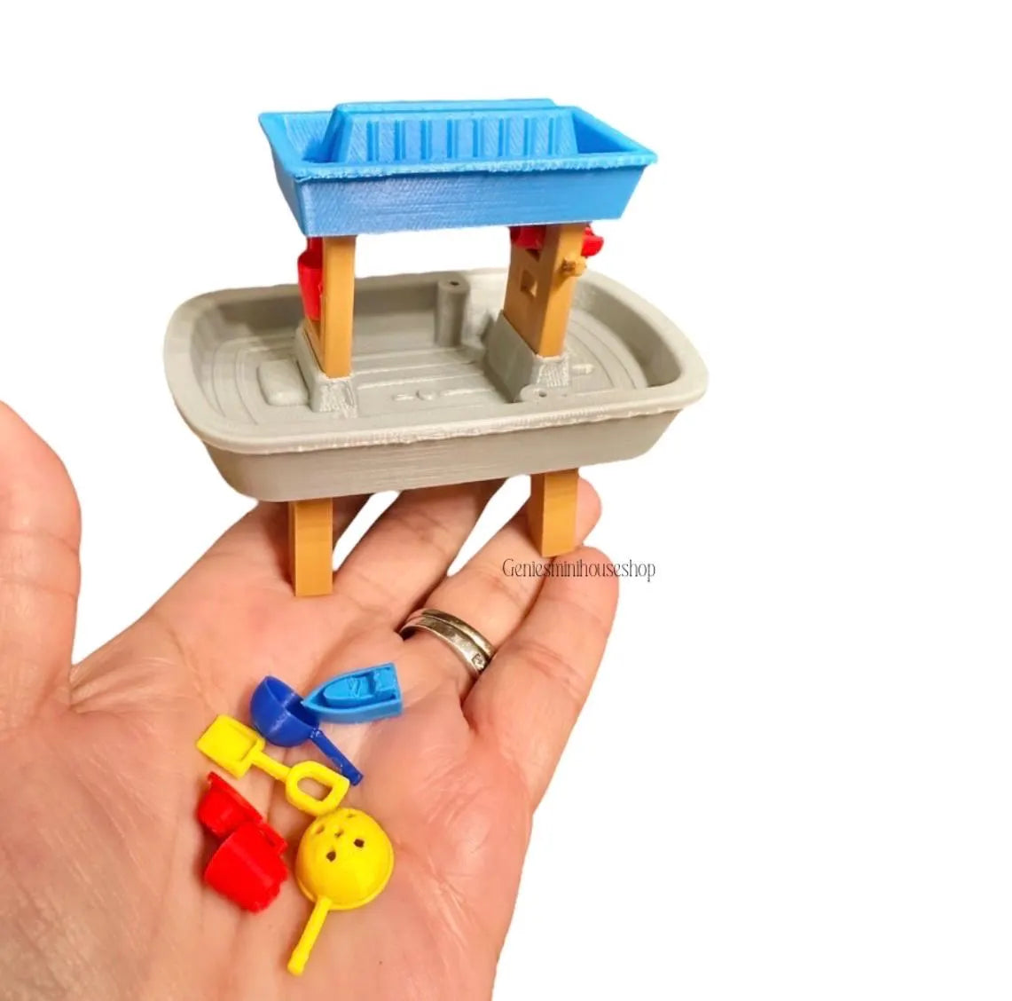 1:12 Scale Water Table Includes 6 Toys For Dollhouse