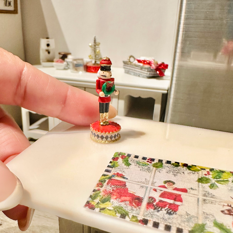 1:12 Scale Miniature Dollhouse Nutcracker