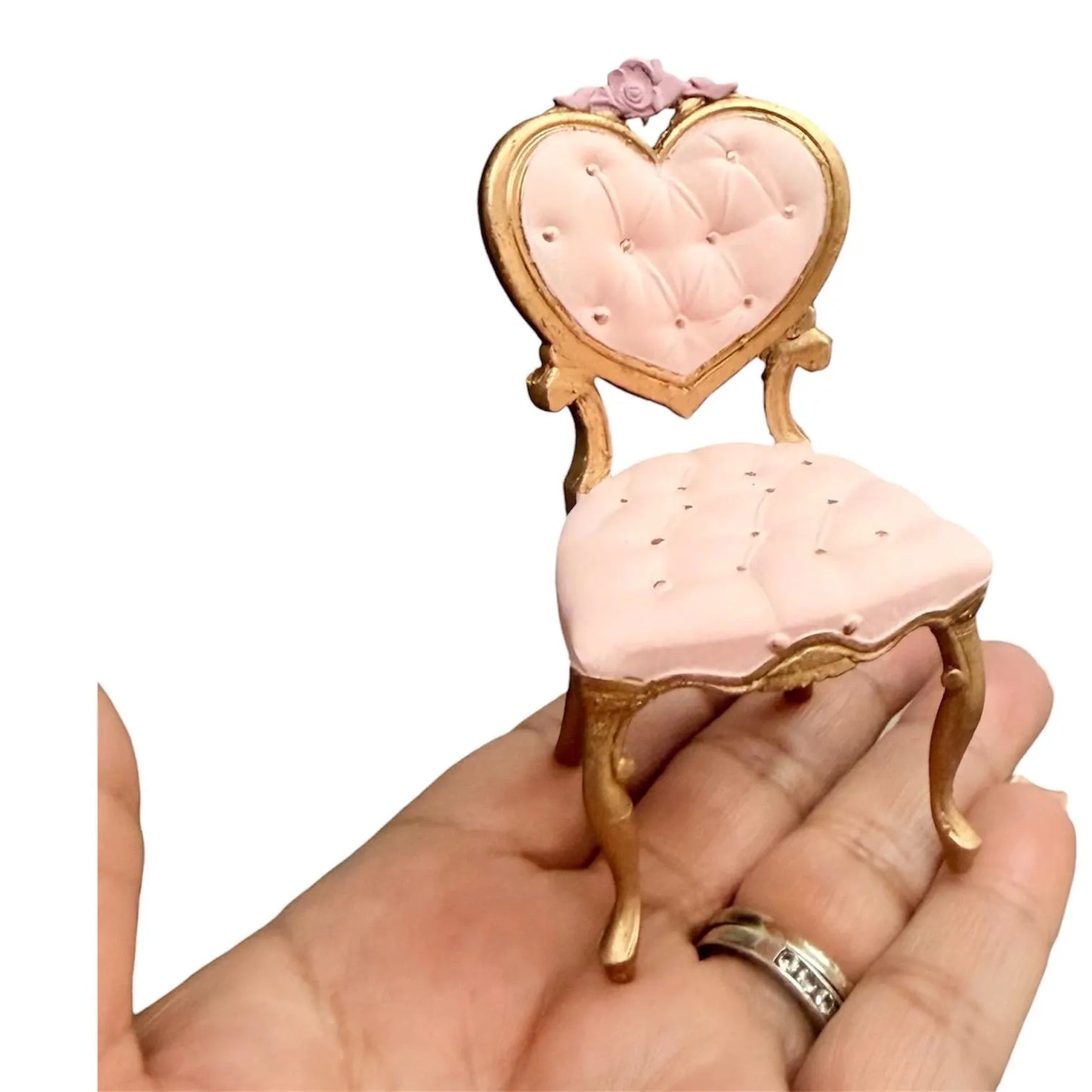 1:12 Scale Dollhouse Rococo Style Heart Shaped Tufted Victorian Chair