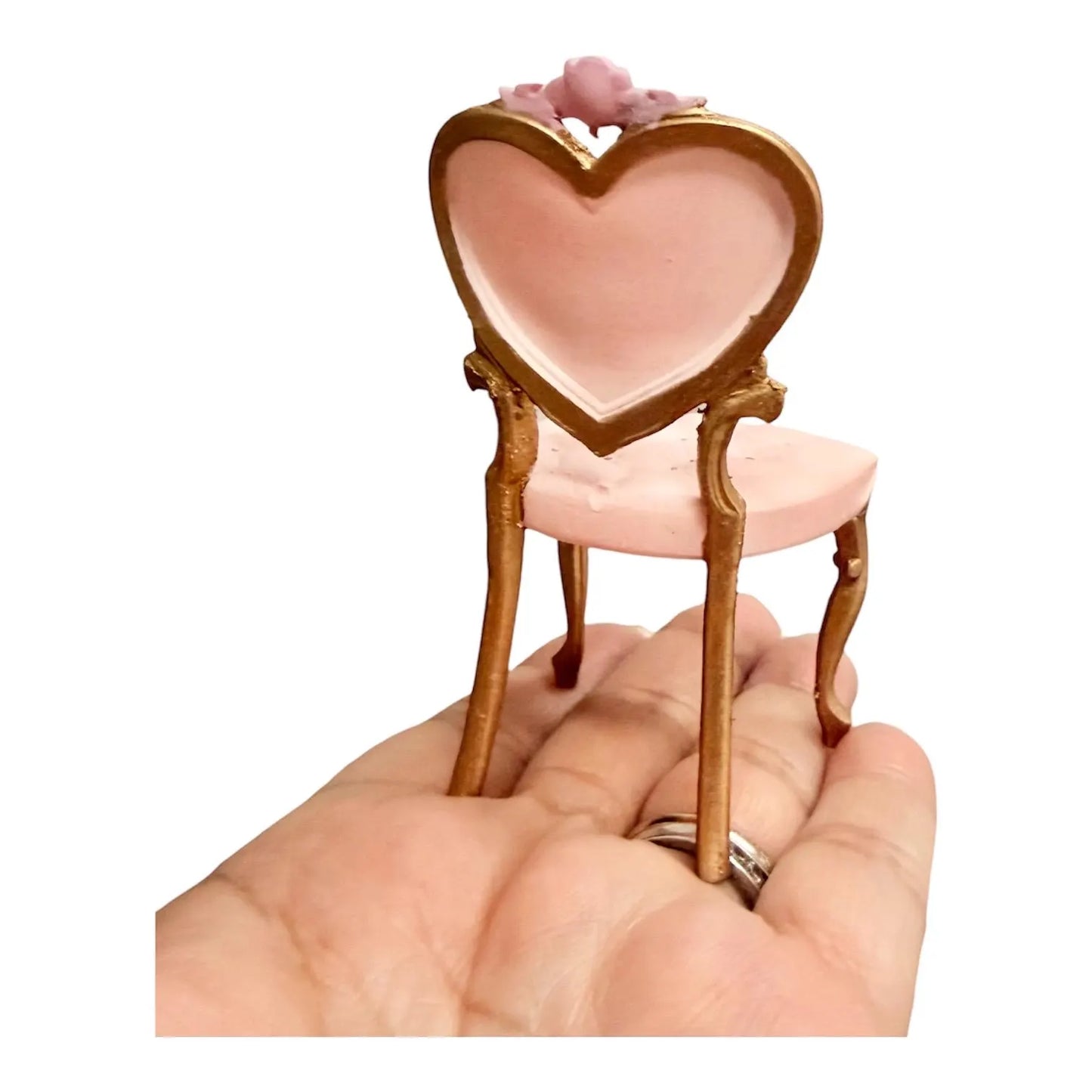 1:12 Scale Dollhouse Rococo Style Heart Shaped Tufted Victorian Chair