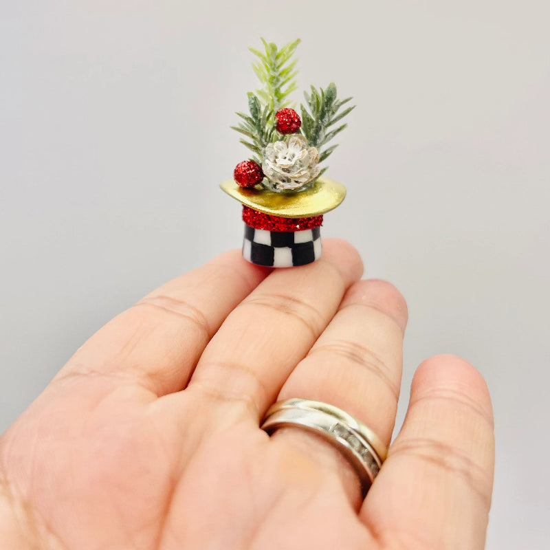 1:12 Scale Miniature Christmas Hat Arrangement