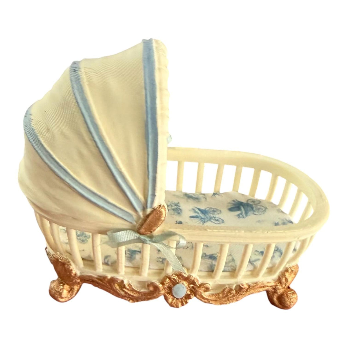 1:12 Baby or Zuru Baby Scale Bassinet for dollhouse