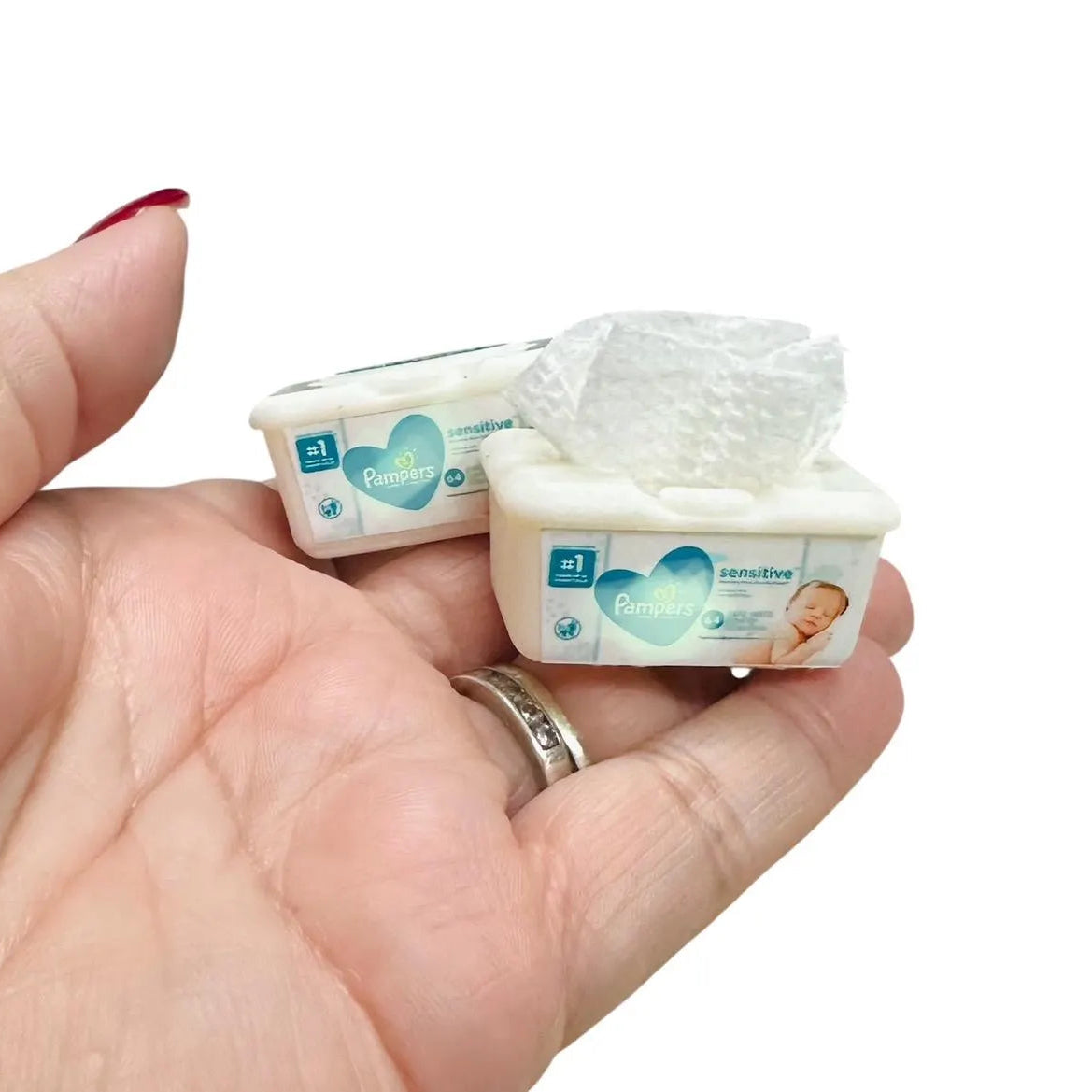 1:6 Scale Miniature Dollhouse Wipes Set