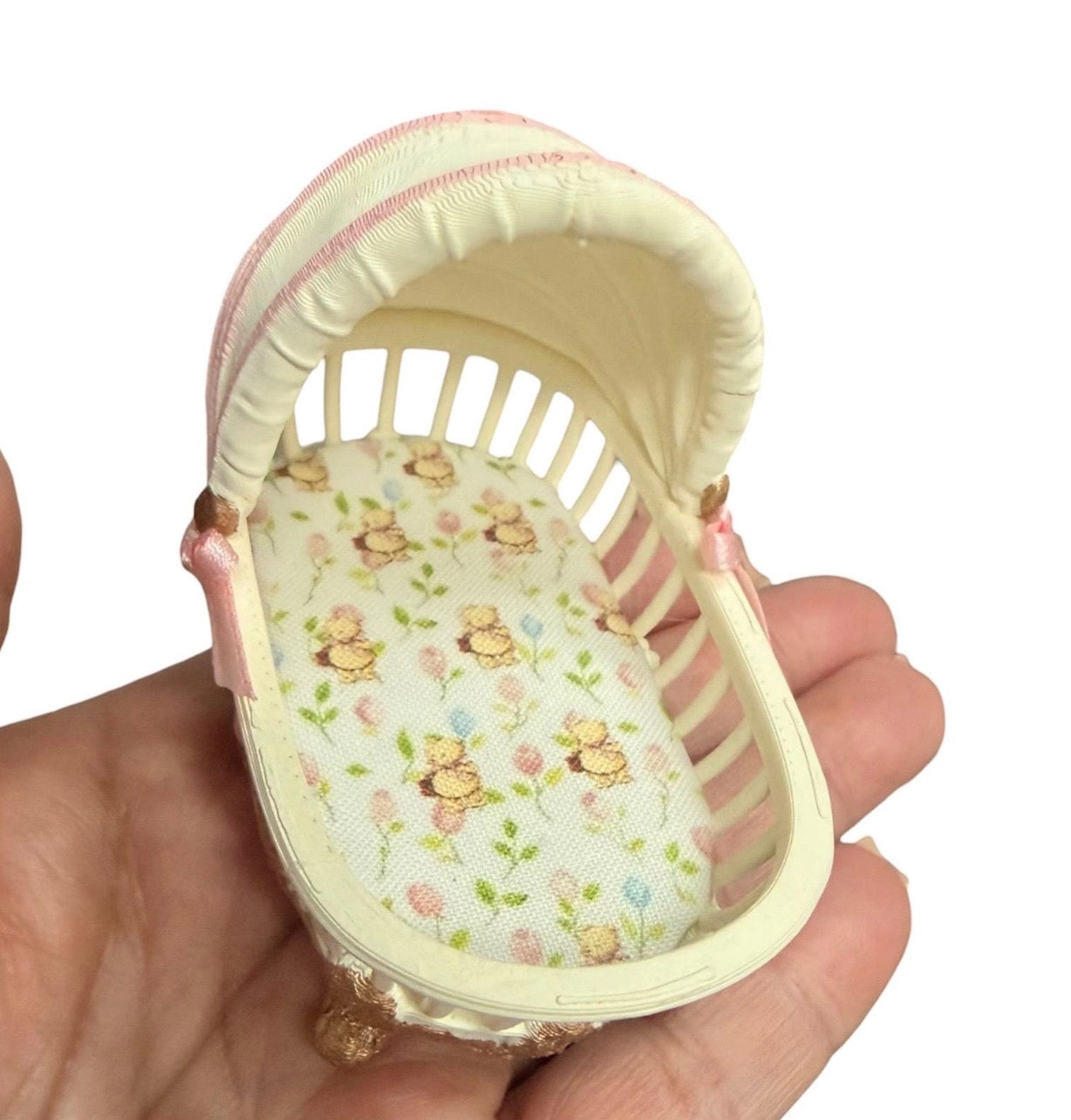 1:12 Scale Bassinet