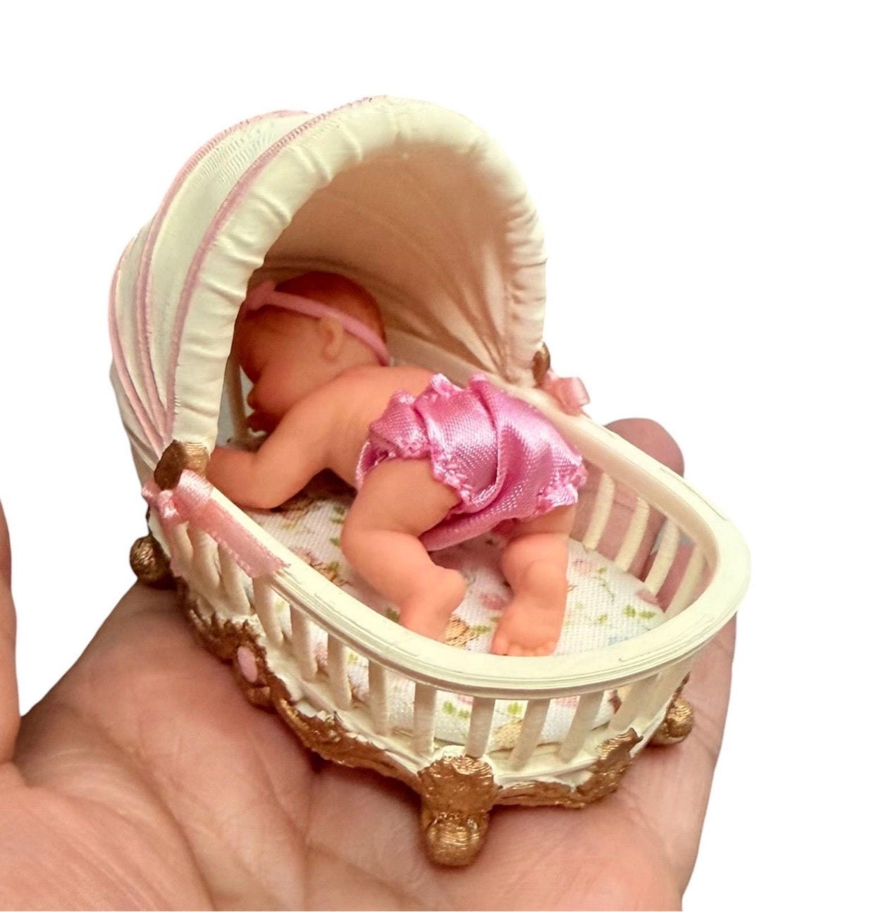 1:12 Scale Bassinet