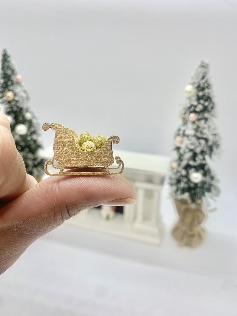 Gold Sleigh for dollhouse decor image 0