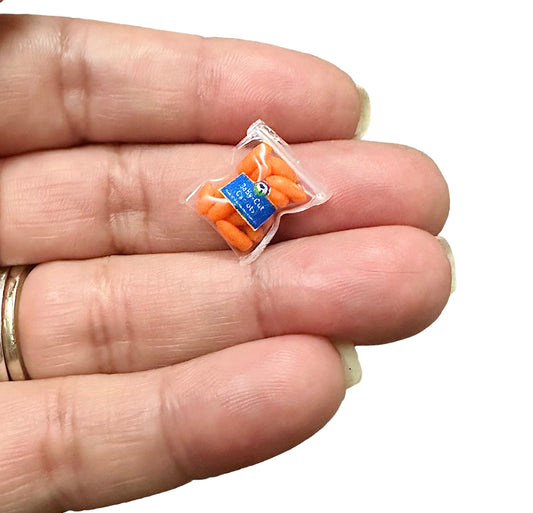 1:12 Scale Dollhouse Baby cut Carrots image 0