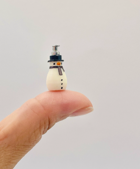 Snowman Soap Pump  for dollhouse décor image 0