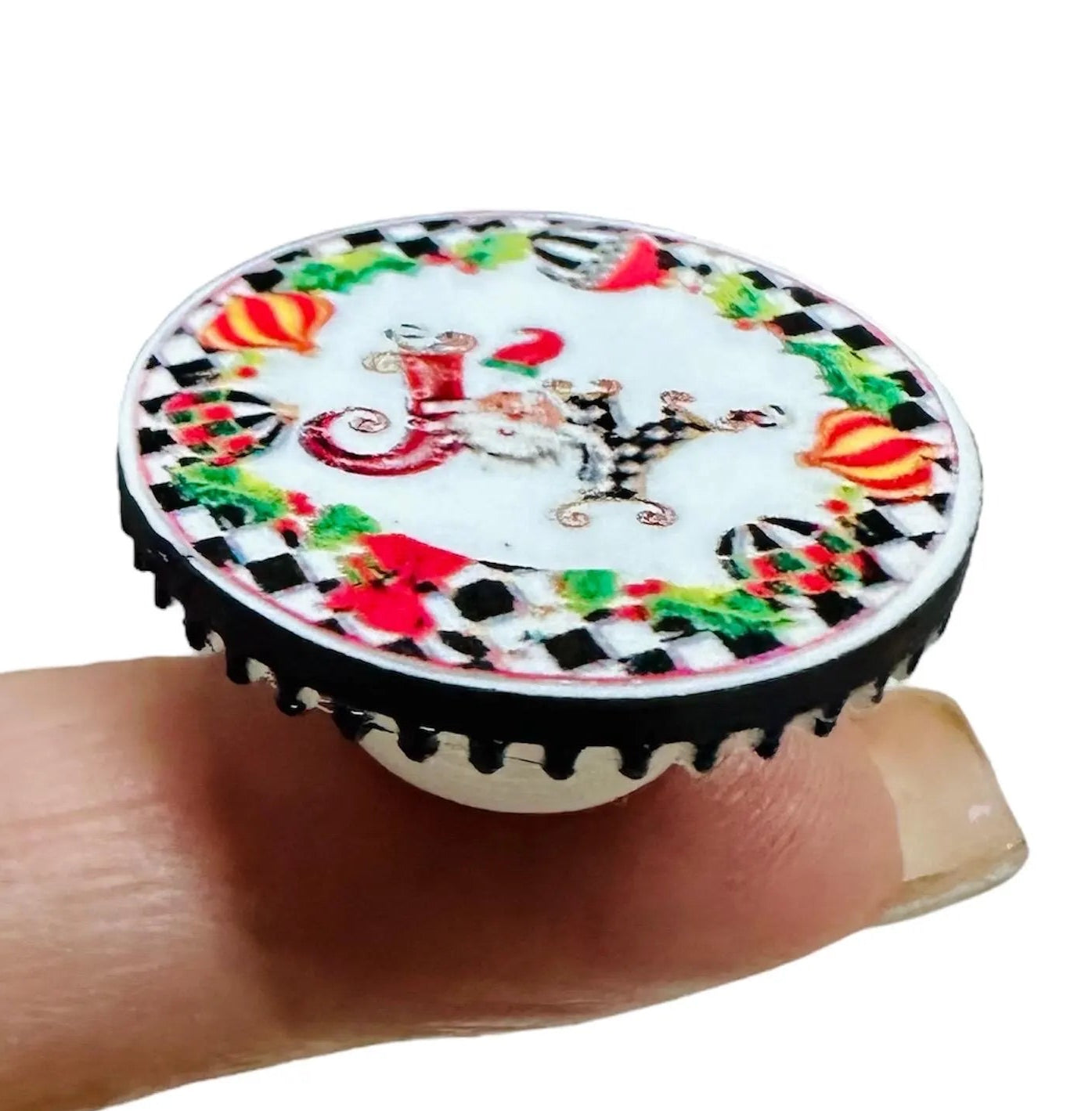 1:12 Scale Miniature Snowman Cake Stand for dollhouse décor